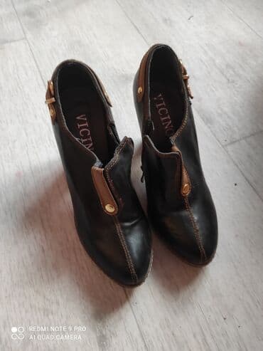 Все 35размера, на каблуке, состояние хорошее, почти новые., одевала