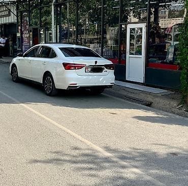 сиденья на бл 5: Roewe i5: 2020 г., 1.5 л, Вариатор, Электромобиль, Седан — 3