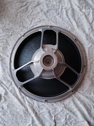 Үн күчөткүчтөр: ПУЛЬТ Pioneer 600 цена 7 т.с ПУЛЬТ Mackie цена 5 т.с ДИНАМИКИ цена — 7