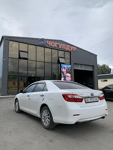 Toyota Camry: 2012 г., 2.5 л, Автомат, Бензин, Седан — 2