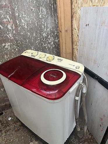 Техника для уборки: Стиральная машина в рабочем состоянии — включается и выполняет цикл — 1