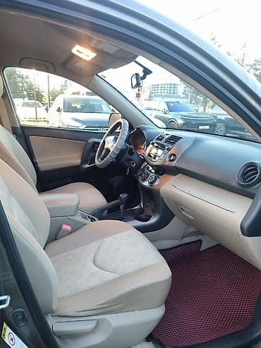 замок 124: Toyota RAV4: 2009 г., 2.5 л, Автомат, Бензин, Кроссовер — 10