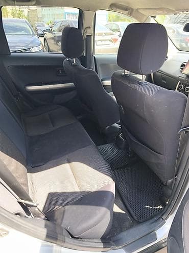 echo platz: Toyota Ist: 2003 г., 1.5 л, Автомат, Бензин, Хэтчбэк — 4