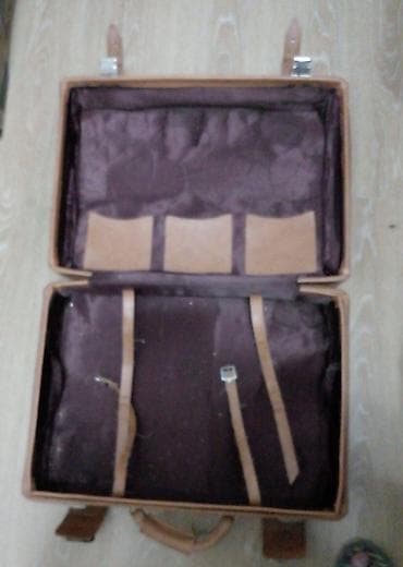 чемодан с ножами: Чемодан, Б/у, Материал: Натуральная кожа, Средний (40 - 70 л) — 3