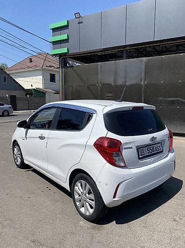 водный мотоцикл: Chevrolet Spark: 2016 г., 1 л, Вариатор, Бензин, Хэтчбэк — 5