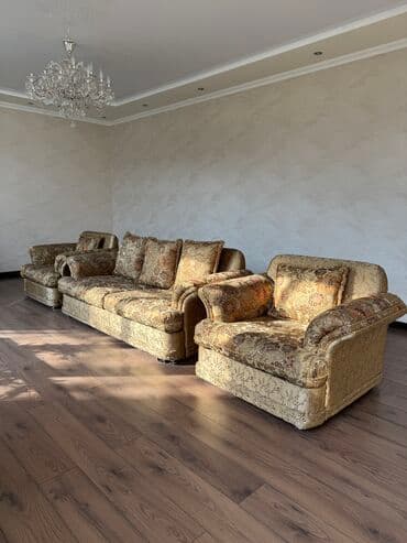 длинные диваны: Прямой диван, Б/у, Трехместный — 2