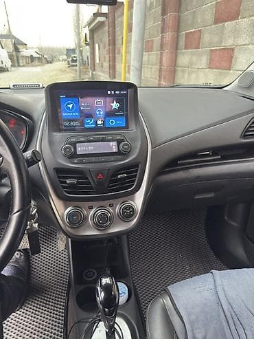 Chevrolet Spark: 2016 г., 1 л, Автомат, Бензин, Хэтчбэк — 4