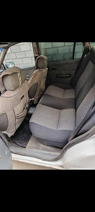 унаа бишкек авторынок: Daewoo Nexia: 1995 г., 1.5 л, Кол менен иштөөчү, Бензин — 4
