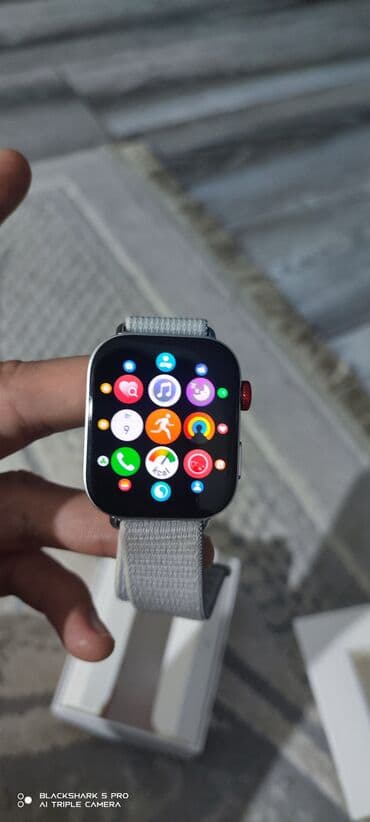 смарт часи: Смарт‑часы с прямоугольным дисплеем и яркими циферблатами принятие — 4