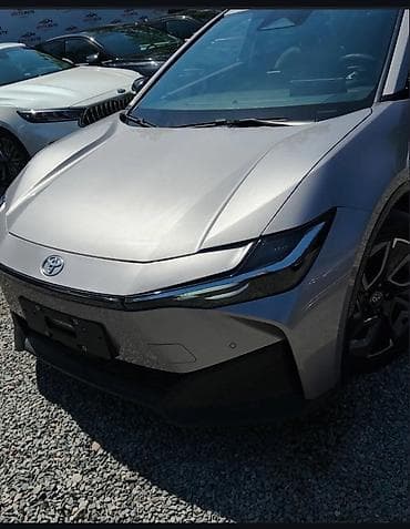 e class: Toyota bZ3: 2023 г., Электромобиль, Фастбек — 3