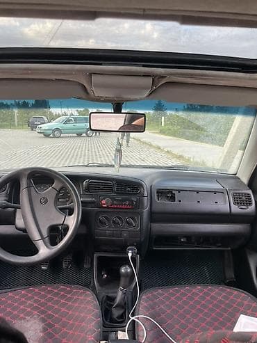 болты для колес: Volkswagen Vento: 1992 г., 1.8 л, Механика, Седан — 7