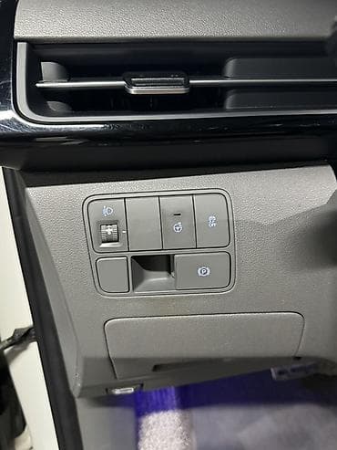 звездное небо в машине купить: Hyundai Staria: 2022 г., Минивэн — 6