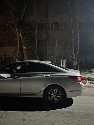 капот на соната: Hyundai Sonata: 2012 г., 2 л, Автомат, Бензин, Седан — 7