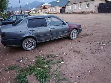 vin code: Volkswagen Vento: 1993 г., 1.8 л, Механика, Бензин, Седан — 2