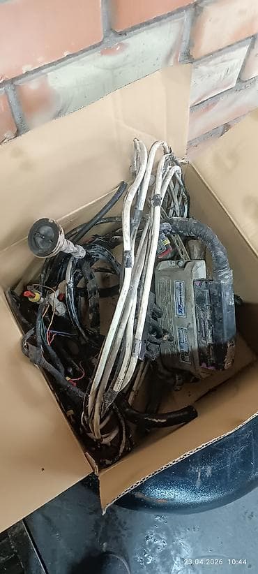 насосы для подкачивании колёс: Продаётся комплект ГБО для бензинового автомобиля (4 цилиндра) — 5