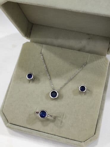 золотая лошадь цена: Серебряный Комплект "Одно глазка" Серебро 925 пробы Камни Сапфир — 1