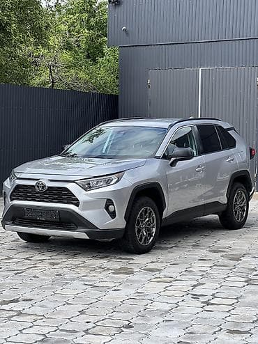продаю рав4: Toyota RAV4: 2019 г., 2 л, Автомат, Бензин, Кроссовер — 2