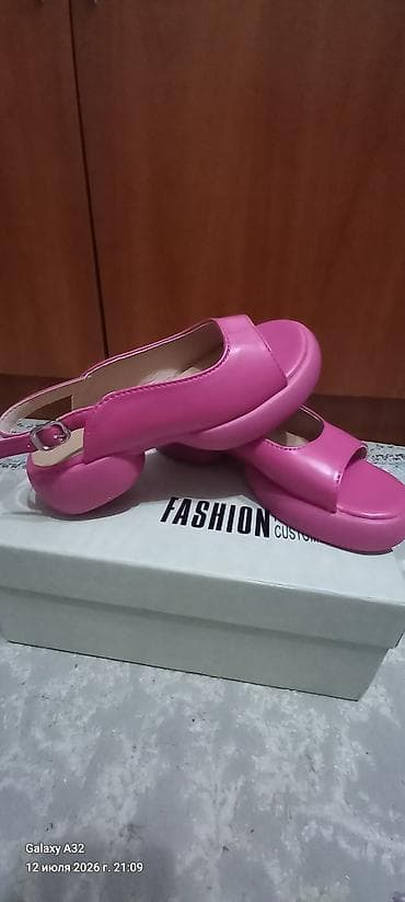 Туфли, 35.5, Fashion, Новый, цвет - Розовый, Самовывоз at lalafo.kg Туфли, 35.5, Fashion, Новый, цвет - Розовый, Самовывоз