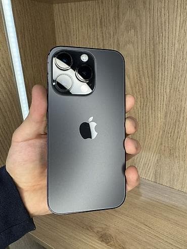 f 15: IPhone 15 Pro Max, Black Titanium — 2