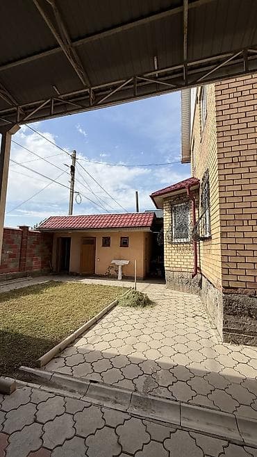 Дома: 150 м², 6 комнат, Ак-Ордо 1 ж/м — 2