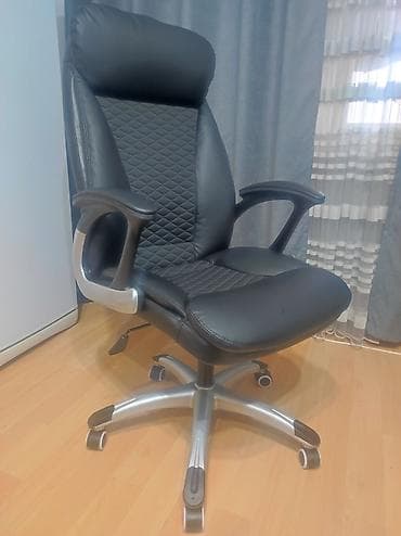 Офис креслолору: Продаю кресло с высокой спинкой. Кресло в отличном состоянии без — 1