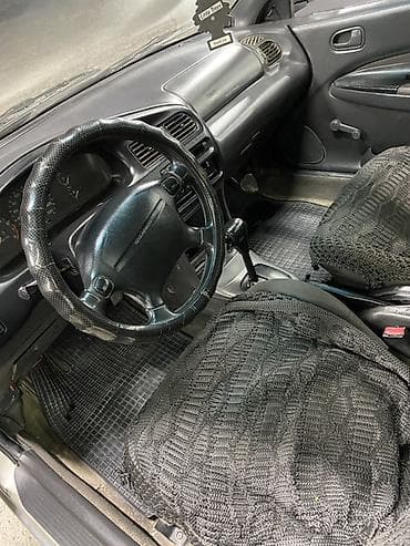 мзда 323: Mazda Familia: 1995 г., 1.6 л, Механика, Бензин, Седан — 3