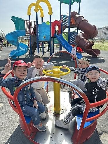универ: Требуется Воспитатель, Частный детский сад, Менее года опыта — 2