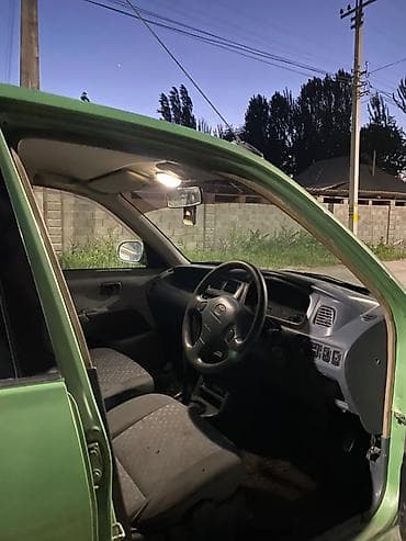 hyundai solaris 2: Toyota Duet: 2000 г., 1 л, Автомат — 4