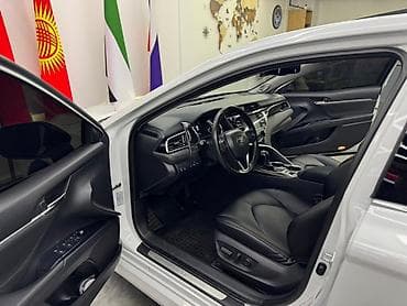 дженезис джи 70: Toyota Camry: 2018 г., 2.5 л, Вариатор, Гибрид, Седан — 8