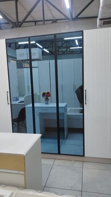 бишкек эмерек: Буйрутма эмеректер, Ашкана гарнитурасы, Үстөл, Үстөл үстү — 4