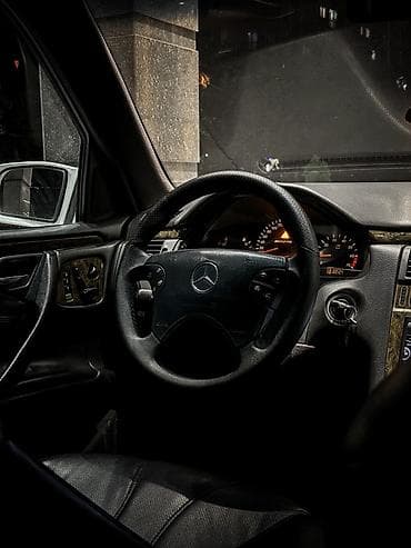 Продажа авто: Mercedes-Benz E-Class: 2001 г., 5.5 л, Автомат, Бензин, Седан — 7