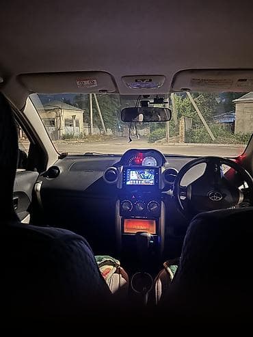 Toyota Ist: 2003 г., 1.3 л, Автомат, Бензин, Хетчбек — 3