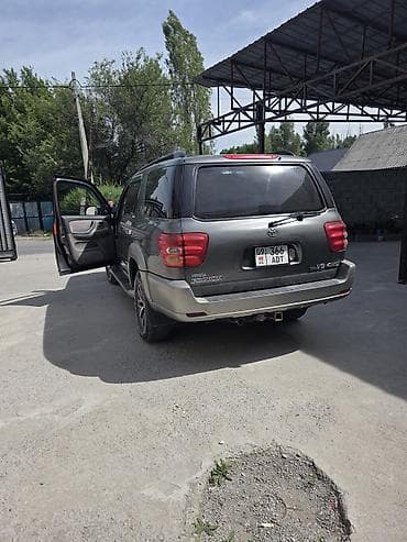 крыло тойота: Toyota Sequoia: 2004 г., 4.7 л, Автомат, Бензин, Внедорожник — 1