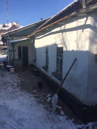 токмок дом продажа: Дом, 42 м², 4 комнаты, Собственник, Старый ремонт — 2