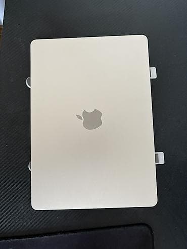 Ноутбуки Apple (MacBook): MacBook Air 13" (2022) на чипе Apple M2, 16/256 - Процессор: Apple M2 — 4