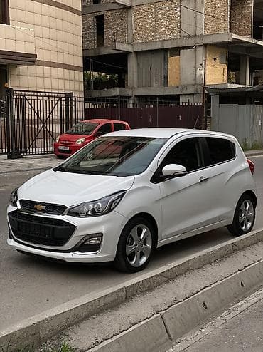Chevrolet Spark: 2019 г., 1 л, Автомат, Бензин, Хэтчбэк — 3