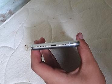 Техника жана электроника: IPhone Xs, Колдонулган, 64 ГБ, Күмүш, 83 % — 2