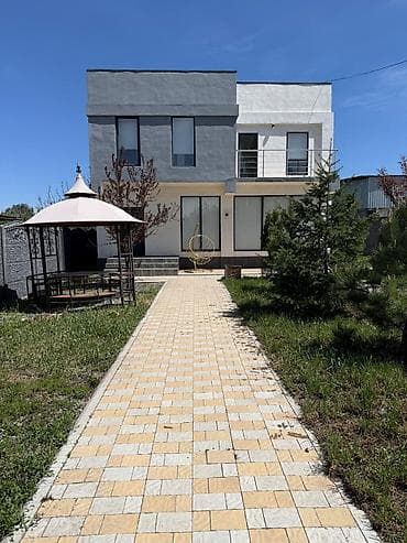 Дома: 150 м², 4 комнаты — 10