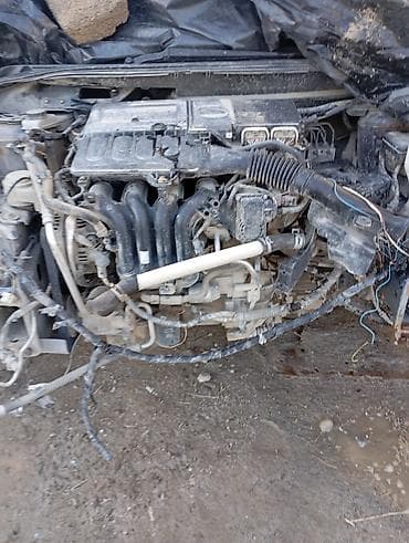 Продажа авто: Mazda Demio: 2006 г., Механика, Бензин, Хэтчбэк — 5