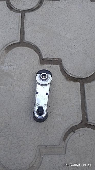 тросик капота: Audi Оригинал, Германия — 5