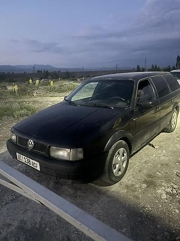авто мотор: Volkswagen Passat Variant: 1990 г., Универсал — 1