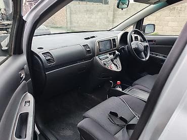 wuling mini ev: Toyota WISH: 2004 г., 1.8 л, Автомат, Бензин, Минивэн — 5