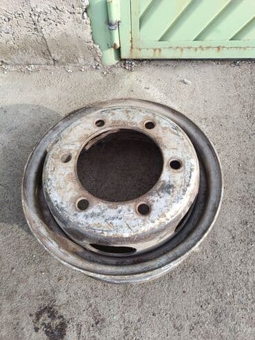 bud e5: З.ч Мерс бус (сапог)
 из Германии — 3