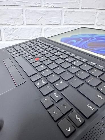 Ноутбуки и аксессуары: Lenovo ThinkPad X1 Carbon Gen 10 (i7-1270P) — это премиальный — 5