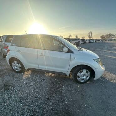 капот на аккорд: Toyota ist: 2004 г., Автомат, Бензиновая, Хэтчбэк — 2