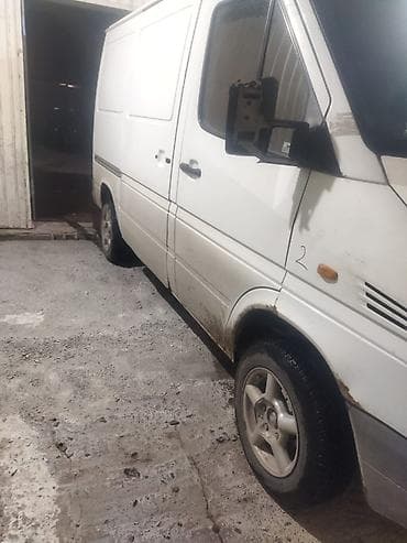 sprinter 2 9: Легкий грузовик, Mercedes-Benz — 3