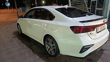 сидан: Kia Cerato: 2019 г., Седан — 3