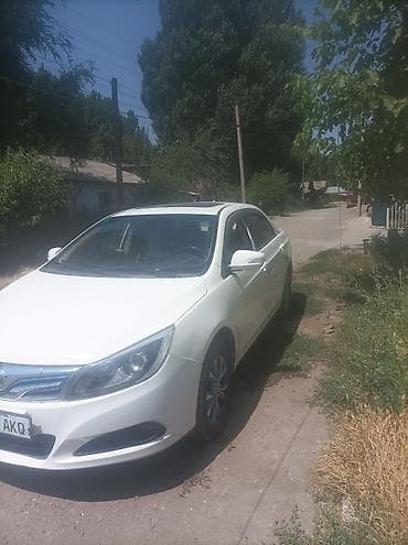 haval h3: BYD E5: 2019 г., Робот, Электромобиль, Седан — 6