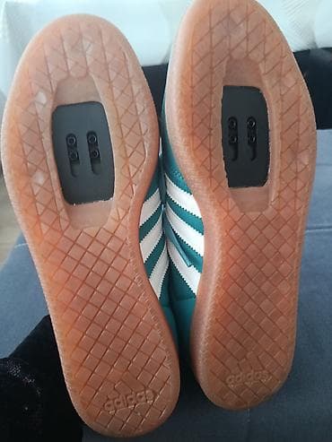 женская одежда вечерние платья: Кроссовки adidas (модель в стиле Samba) для велоезда по городу/треку с — 4