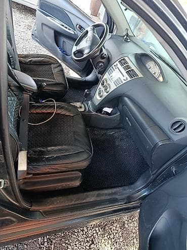 Toyota: Toyota Yaris: 2006 г., 1.5 л, Автомат, Бензин, Седан — 5